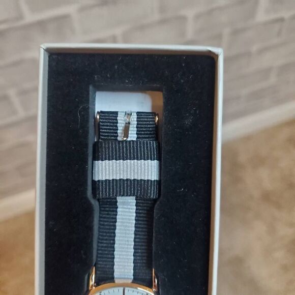 State of Mind Wristwatch - Picture 3 of 7